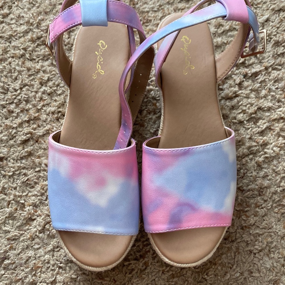 Tie dye platform sandals